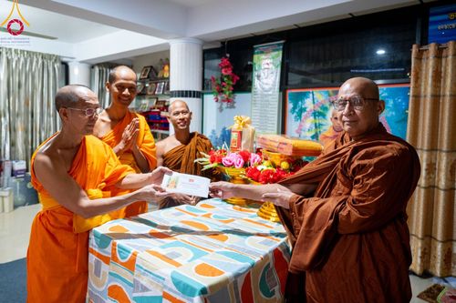 ภาพ No.98640:พิธีทอดกฐินสมทบวัดกัลยาณมิตรต่างประเทศ ณ วัดราชบัณนะวิหาร เมืองรังกามาติ ประเทศบังกลาเทศ วันศุกร์ที่ 24 พฤศจิกายน พ.ศ. 2566