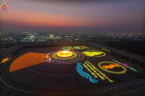 ภาพ No.204538:พิธีจุดประทีปถวายเป็นพุทธบูชา และบูชาธรรมมหาปูชนียาจารย์ ณ วัดพระธรรมกาย ตำบลคลองสาม อำเภอคลองหลวง จังหวัดปทุมธานี ในโครงการธรรมยาตรา กตัญญูบูชา มหาปูชนียาจารย์ พระมงคลเทพมุนี(สด จนฺทสโร) พระผู้ปราบมาร ปีที่ 13 วันที่ 31 มกราคม พ.ศ. 2568