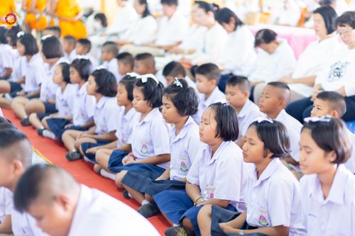 ภาพ No.192163:พิธีทอดผ้าป่าทำนุบำรุงศาสนสถาน ณ วัดนราภิรมย์ ตำบลนราภิรมย์ อำเภอบางเลน จังหวัดนครปฐม ในโครงการธรรมยาตรา กตัญญูบูชา มหาปูชนียาจารย์ พระมงคลเทพมุนี(สด จนฺทสโร) พระผู้ปราบมาร อนุสรณ์สถาน 7 แห่ง ปีที่ 13 วันที่ 9 มกราคม พ.ศ. 2568