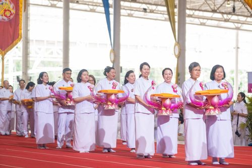 ภาพ No.154531:พิธีทอดผ้าป่าสมทบกฐินวัดพระธรรมกาย และสมทบกฐิน 30,000 วัดทั่วไทย ครั้งที่ 2 ณ สภาธรรมกายสากล วัดพระธรรมกาย วันอังคารที่ 17 กันยายน พ.ศ. 2567