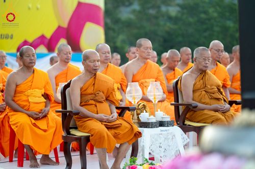 ภาพ No.275118:วันอาทิตย์ที่ 30 พฤศจิกายน พ.ศ. 2568 พิธีตอกเสาเข็ม "สร้างองค์พระเจดีย์เพื่อสร้างสันติภาพโลก" ต้นสุดท้าย ณ ศูนย์ปฏิบัติธรรมระยอง (บ้านช่องลม)