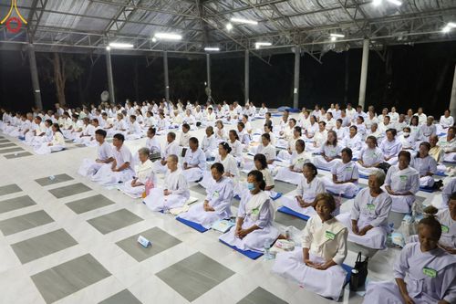 ภาพ No.152444:พิธีมอบสไบแก้ว โครงการอบรมอุบาสิกาแก้วจังหวัดบุรีรัมย์รุ่นที่ 1 วันที่ 6-8 กันยายน พ.ศ. 2567