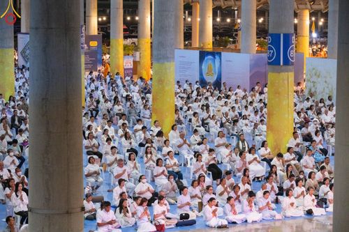 ภาพ No.187652:พิธีฉลองชัยสวดมนต์บทธัมมจักกัปปวัตนสูตร 7,000,000,000 จบ และพิธีสวดมนต์ข้ามปี วันที่ 31 ธันวาคม พ.ศ. 2567 ถึงวันที่ 1 มกราคม พ.ศ. 2568 ณ มหารัตนวิหารคด วัดพระธรรมกาย จ.ปทุมธานี