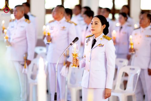 ภาพ No.237762:พิธีถวายเครื่องราชสักการะและวางพานพุ่ม และพิธีจุดเทียนถวายพระพรชัยมงคล เนื่องในโอกาสวันเฉลิมพระชนมพรรษา สมเด็จพระนางเจ้าสิริกิติ์ พระบรมราชินีนาถ พระบรมราชชนนีพันปีหลวง วันอังคารที่ 12 สิงหาคม พ.ศ. 2568  ณ อาคารปลูกศรัทธา 2 วัดพระธรรมกาย