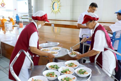 ภาพ No.237987:วันเสาร์ที่ 9 สิงหาคม พ.ศ. 2568 (วันพระ ขึ้น 15 ค่ำ เดือน 9) พิธีบุพเปตพลี ครั้งที่ 168 ร่วมอุทิศบุญแด่หมู่ญาติที่ล่วงลับไปแล้ว และสืบทอดอายุพระพุทธศาสนา ณ หอฉันคุณยายอาจารย์ฯ วัดพระธรรมกาย