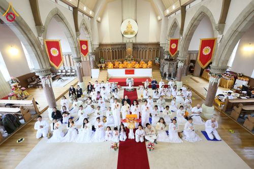 ภาพ No.172201:พิธีทอดกฐิน วัดพระธรรมกายสก็อตแลนด์ บูชาธรรม 80 ปี หลวงพ่อธัมมชโย โดยคณะศิษยานุศิษย์วัดพระธรรมกาย วันที่ 25 ตุลาคม พ.ศ. 2567