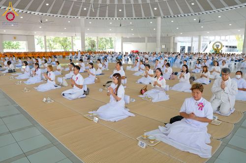 ภาพ No.243875:วันที่ 6 กันยายน พ.ศ. 2568 พิธีถวายภัตตาหารเมนูสวรรค์ เพื่อการบรรลุธรรม ณ หอฉันคุณยายอาจารย์ฯ วัดพระธรรมกาย