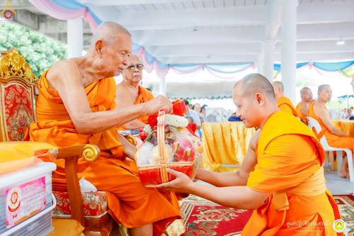 ภาพ No.236523:วันพุธที่ 30 กรกฏาคม  พ.ศ. 2568 พิธีถวายมหาสังฆทาน 81 วัด 81 ปี หลวงพ่อธัมชโย ครั้งที่ 2  ณ ศูนย์ปฏิบัติธรรมสวนผึ้ง ต.ท่าเคย อ.สวนผึ้ง จ.ราชบุรี