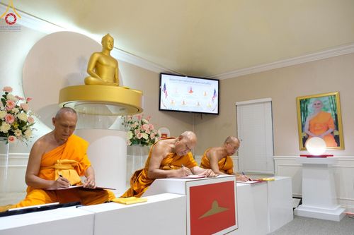 ภาพ No.142955:พิธีเจริญพระพุทธมนต์ โปรยรัตนชาติ เพื่อความเป็นสิริมงคล  ณ พื้นที่ก่อสร้างอาคารปฏิบัติธรรม “แก้วธรรมชัยรัตนอนันต์”  วัดพระธรรมกายเทนเนสซี ประเทศสหรัฐอเมริกา วันอังคารที่ 2 กรกฎาคม พ.ศ. 2567