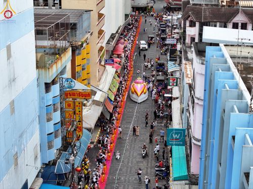 ภาพ No.128517:พิธีอัญเชิญพระบรมสารีริกธาตุ " ใจกลางเมืองนครหาดใหญ่ " เพื่อประดิษฐาน ณ มหารัตนเจดีย์สิริปทุมสวรรค์ (เจดีย์อริยพุทธะ 5 พระองค์) ศูนย์ปฏิบัติธรรมภาคใต้ อ.บางกล่ำ จ.สงขลา  วันที่ 9 มีนาคม พ.ศ. 2567 (ชุดที่ 2)