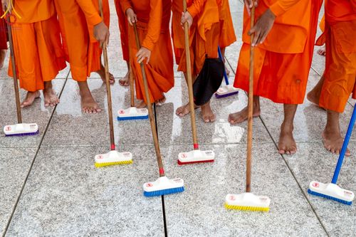 ภาพ No.218810:วันศุกร์ที่ 18 เมษายน พ.ศ. 2568 การเตรียมงานในลานธรรม , พระมหาธรรมกายเจดีย์ เพื่องานวันคุ้มครองโลก 22 เมษายน พ.ศ. 2568