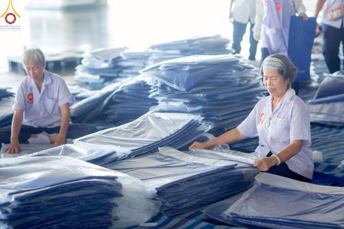 ภาพ No.218654:วันพฤหัสบดีที่ 17 เมษายน พ.ศ. 2568 การเตรียมงานในลานธรรม , สภาธรรมกายสากล , วิหารคด  เพื่องานวันคุ้มครองโลก 22 เมษายน พ.ศ. 2568