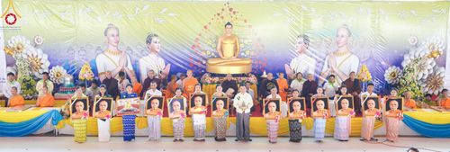 ภาพ No.100073:พิธีทอดผ้าป่า เมียนมาร์ และพิธีสวดธรรมจักร ครั้งที่ 5 ประจำปี พ.ศ. 2566 วันอาทิตย์ที่ 3 ธันวาคม พ.ศ. 2566