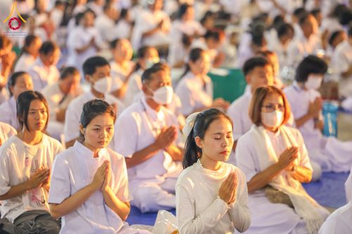 ภาพ No.209364:วันอาทิตย์ที่ 2 มีนาคม พ.ศ. 2568 พิธีตักบาตร ข้าวสารอาหารแห้ง ณ บ้านแก้วเรือนทองคุณยายฯ สภาธรรมกายสากล วัดพระธรรมกาย