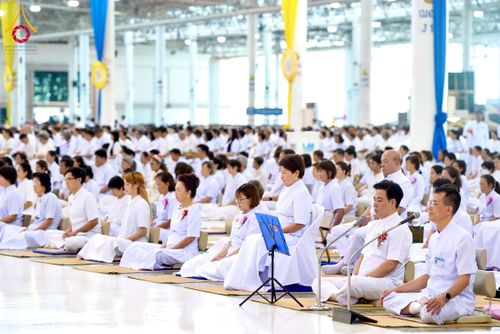 ภาพ No.258160:วันอาทิตย์ที่ 5 ตุลาคม พ.ศ. 2568 พิธีบูชาข้าวพระ ณ สภาธรรมกายสากล วัดพระธรรมกาย