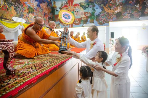 ภาพ No.162761:โครงการกฐินสามัคคีทั่วไทย 30,000 วัด บูชาธรรม 80 ปี หลวงพ่อธัมมชโย โดย คณะศิษยานุศิษย์วัดพระธรรมกาย ณ วัดโบสถ์บน จ.นนทบุรี วันที่ 19 ตุลาคม พ.ศ. 2567