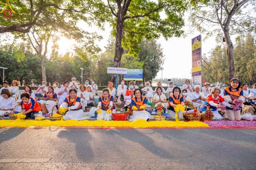 ภาพ No.120047:พิธีต้อนรับพระธรรมยาตรา ในโครงการธรรมยาตรา กตัญญูบูชา มหาปูชนียาจารย์ พระมงคลเทพมุนี(สด จนฺทสโร) พระผู้ปราบมาร อนุสรณ์สถาน 7 แห่ง ปีที่ 12 วันที่ 28 มกราคม พ.ศ. 2567 ณ วัดพระธรรมกาย จ.ปทุมธานี