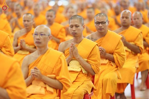 ภาพ No.159191:พิธีบูชาข้าวพระ ในวันอาทิตย์ต้นเดือน วันที่ 6 ตุลาคม พ.ศ. 2567 ณ สภาธรรมกายสากล วัดพระธรรมกาย