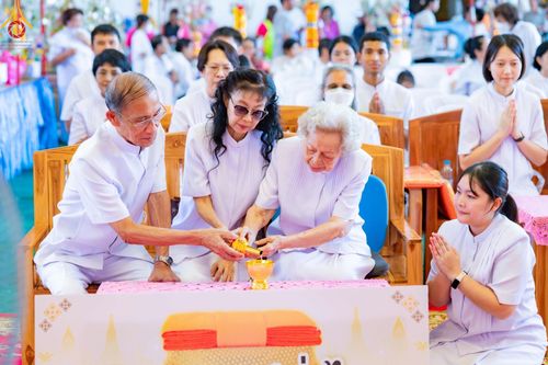 ภาพ No.167093:พิธีทอดกฐิน ณ วัดอัยยิการาม จ.ปทุมธานี ในโครงการกฐินสามัคคีทั่วไทย 30,000 วัด บูชาธรรม 80 ปี หลวงพ่อธัมมชโย โดยคณะศิษยานุศิษย์วัดพระธรรมกาย วันที่ 23 ตุลาคม พ.ศ. 2567