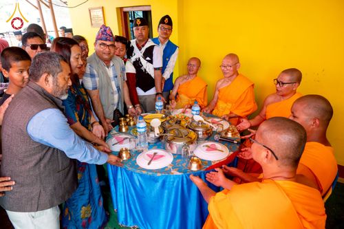 ภาพ No.212932:วันที่ 14 - 15 มีนาคม พ.ศ. 2568 คณะสงฆ์และสามเณรเดินธรรมยาตรา ในโครงการบวชสามเณรเนปาล 500 รูป ไปยังสถานที่รอบมายาเทวีและลุมพินีเกรด ณ ลุมพินี ประเทศเนปาล