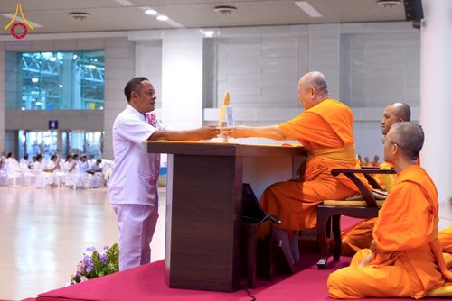 ภาพ No.232184:วันอาทิตย์ที่ 6 กรกฏาคม พ.ศ. 2568 พิธีมอบโล่เกียรติคุณ สวดธัมมจักกัปปวัตตนสูตร และรางวัลโครงการผู้นำแสงสว่างออนไลน์ ณ ห้องแก้วสารพัดนึก1 สภาธรรมกายสากล วัดพระธรรมกาย