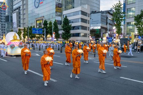 ภาพ No.81094:Lotus Lantern Festival 2023  เทศกาลโคมดอกบัว เนื่องในวันวิสาขบูชา   ของชาวพุทธทุกชาติ ทุกนิกาย ในสาธารณรัฐเกาหลีใต้ วันที่ 20-21 พฤษภาคม พ.ศ. 2566