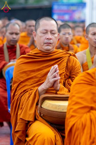 ภาพ No.284684:วันอาทิตย์ที่ 14 ธันวาคม พ.ศ.2568  พิธีทำบุญเมืองสุราษฎร์ธานี 110ปี และพิธีตักบาตรพระสงฆ์ 1,110 รูป  ณ บริเวณริมน้ำวัดกลาง (เก่า) ถนนบ้านดอน ตำบลตลาดใหม่ อำเภอเมือง จังหวัดสุราษฎร์ธานี