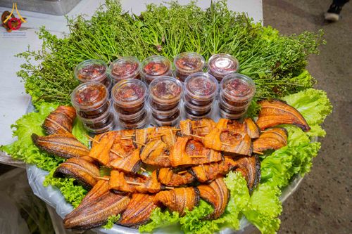 ภาพ No.303579:วันที่ 27 มกราคม พ.ศ. 2569 พิธีถวายภัตตาหารเป็นสังฆทาน แด่พระธรรมยาตรา ณ วัดพระธรรมกาย  จังหวัดปทุมธานี ในโครงการธรรมยาตรา กตัญญูบูชา มหาปูชนียาจารย์ พระมงคลเทพมุนี(สด จนฺทสโร) พระผู้ปราบมาร อนุสรณ์สถาน 7 แห่ง ปีที่ 14