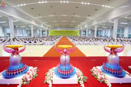 ภาพ No.240878:วันพุธที่ 27 สิงหาคม พ.ศ. 2568 พิธีทอดผ้าป่าเพื่อสร้างอาคาร  82 ปี หลวงพ่อธัมมชโย สมทบกฐินวัดพระธรรมกาย และกฐิน 30,000 วัดทั่วประเทศ ครั้งที่ 1