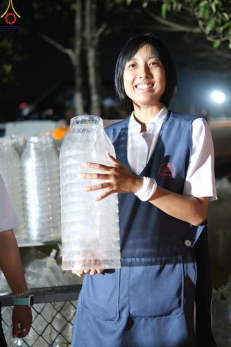 ภาพ No.130190:V.34 เพื่อธรรมเพื่อบางกล่ำ การรับบุญของเจ้าหน้าที่หน่วยงานต่างๆ  เพื่องานธรรมยาตราอัญเชิญพระบรมสารีริกธาตุ ประดิษฐาน ณ มหารัตนเจดีย์สิริปทุมสวรรค์ (เจดีย์อริยพุทธะ 5 พระองค์) ณ ศูนย์ปฏิบัติธรรมภาคใต้ อ.บางกล่ำ จ.สงขลา ระหว่างวันที่ 9-10 มีนาคม พ.ศ. 2567