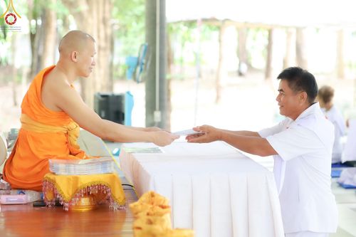 ภาพ No.158459:โครงการอบรมอุบาสก อุบาสิกาแก้ว  ตัวแทนทอดกฐิน 30,000 วัด ทั่วไทย บูชาธรรม 80 ปี หลวงพ่อธัมมชโย ระหว่างวันที่ 20-22 กันยายน พ.ศ. 2567 ณ จังหวัดบุรีรัมย์ รุ่นที่ 3