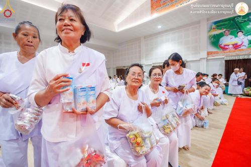 ภาพ No.158017:โครงการอบรมอุบาสก อุบาสิกาแก้ว  ตัวแทนทอดกฐิน 30,000 วัด ทั่วไทย บูชาธรรม 80 ปี หลวงพ่อธัมมชโย โซนตะวันตก 6 จังหวัด รุ่นที่ 3 ระหว่างวันที่ 20-22 กันยายน พ.ศ. 2567 ณ ศูนย์อบรมเยาวชนกาญจนบุรี