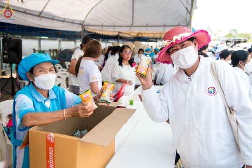 ภาพ No.117138:V.16 เป็นทีม การเตรียมงาน เก็บงาน การรับบุญของเจ้าหน้าที่หน่วยงานต่างๆ เพื่อโครงการธรรมยาตรา กตัญญูบูชามหาปูชนียาจารย์ พระมงคลเทพมุนี (สด จนฺทสโร) พระผู้ปราบมาร อนุสรณ์สถาน 7 แห่ง ปีที่ 12 ระหว่างวันที่ 2 - 31 มกราคม พ.ศ. 2567