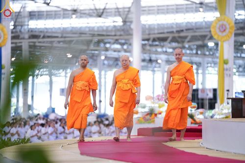 ภาพ No.151349:พิธีบูชาข้าวพระ ในวันอาทิตย์ต้นเดือน วันที่ 1 กันยายน พ.ศ. 2567 ณ สภาธรรมกายสากล วัดพระธรรมกาย