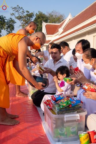ภาพ No.116225:พิธีตักบาตรพระธรรมยาตรา ณ อนุสรณ์สถานลำดับที่ 4 สถานที่เกิดด้วยกายธรรม วัดโบสถ์(บน) จ.นนทบุรี วันที่ 21 มกราคม พ.ศ. 2567