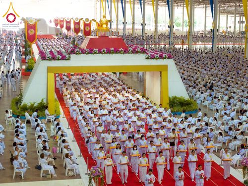 ภาพ No.215575:วันอาทิตย์ต้นเดือนที่ 6 เมษายน พ.ศ. 2568 ขบวนอัญเชิญผ้าป่าสมทบ มหาสังฆทาน 40,000 กว่าวัดทั่วประเทศ ณ สภาธรรมกายสากล วัดพระธรรมกาย