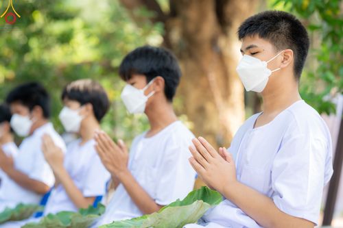 ภาพ No.79261:พิธีตัดปอยผม พิธีขอขมา มอบบาตร-ผ้าไตรนาคธรรมทายาท ในโครงการบรรพชาฟื้นฟูพระพุทธศาสนาทั่วไทย ณ ศูนย์อบรมเยาวชนนครปฐม วันเสาร์ที่ 1 เมษายน พ.ศ.2566