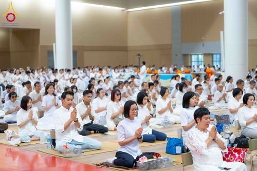 ภาพ No.310693:วันอาทิตย์ที่ 22 กุมภาพันธ์ พ.ศ. 2569 พิธีถวายโคมมาฆประทีป ณ ห้องแก้วสารพัดนึก 2 วัดพระธรรมกาย จ.ปทุมธานี