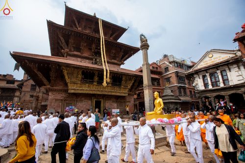 ภาพ No.77655:พิธีตัดปอยผมและปลงผมนาคธรรมทายาท ในโครงการบรรพชาสามเณรหมู่ ประเทศเนปาล วันที่ 11 มีนาคม พ.ศ.2566