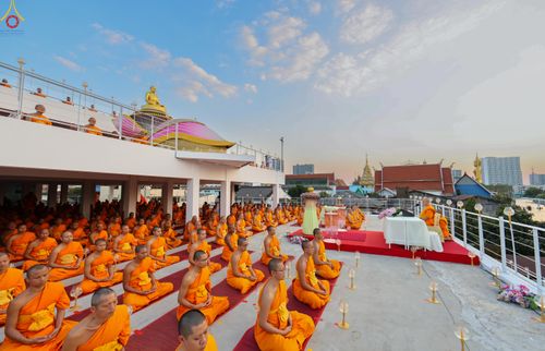 ภาพ No.302845:วันที่ 24 มกราคม พ.ศ. 2569 พิธีจุดประทีปธรรมถวายเป็นพุทธบูชา  และบูชาธรรมมหาปูชนียาจารย์  ณ อาคารธรรมยาตรา กตัญญูบูชามหาปูชนียาจารย์  ตรงข้ามวัดปากน้ำภาษีเจริญ จ.กรุงเทพมหานคร ในโครงการธรรมยาตรา กตัญญูบูชา มหาปูชนียาจารย์ พระมงคลเทพมุนี(สด จนฺทสโร) พระผู