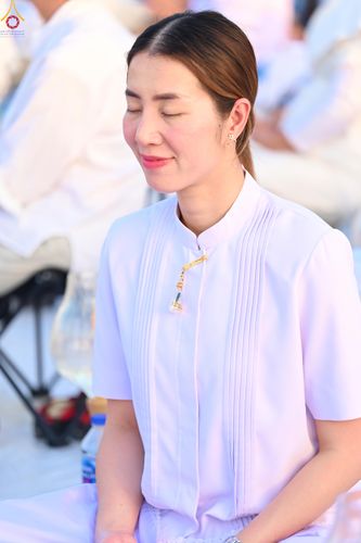 ภาพ No.302008:วันที่ 23 มกราคม พ.ศ. 2569 พิธีจุดประทีปธรรมถวายเป็นพุทธบูชา และบูชาธรรมมหาปูชนียาจารย์  ณ อนุสรณ์สถานลำดับที่ 5 สถานที่เผยแผ่วิชชาธรรมกายครั้งแรก อนุสรณ์สถานบางปลา วัดบางปลา อำเภอบางเลน จังหวัดนครปฐม ในโครงการธรรมยาตรา กตัญญูบูชา มหาปูชนียาจารย์ พระมงคล