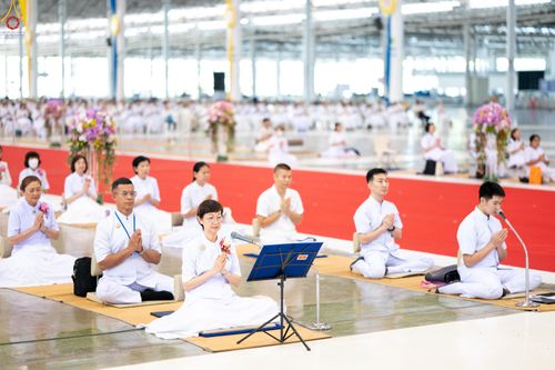 ภาพ No.286430:วันอาทิตย์ที่ 13 กรกฎาคม พ.ศ.2568 พิธีปฎิบัติธรรม และพิธีจุดเทียนใจ ไฟนิรันดร์ อนันตชัย ณ สภาธรรมกายสากล วัดพระธรรมกาย