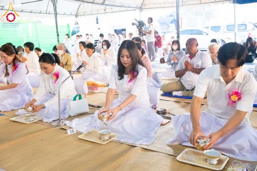 ภาพ No.291388:วันที่ 10 มกราคม พ.ศ. 2569 พิธีถวายภัตตาหารเป็นสังฆทาน แด่พระธรรมยาตรา ณ อนุสรณ์สถานคลองบางนางแท่น อ.สามพราน จ.นครปฐม ในโครงการธรรมยาตรา กตัญญูบูชา มหาปูชนียาจารย์ พระมงคลเทพมุนี(สด จนฺทสโร) พระผู้ปราบมาร อนุสรณ์สถาน 7 แห่ง ปีที่ 14