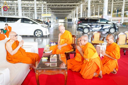 ภาพ No.316464:วันอาทิตย์ที่ 29 มีนาคม พ.ศ. 2569 พิธีทอดผ้าบังสุกุลและพิธีชำระร่าง โยมพ่อณรงค์ จินตมากุล  สิริอายุ 99 ปี 11 เดือน โยมบิดา พระครูปลัดรัตนวีรวัฒน์ (รังสฤษดิ์ อิทฺธิจินตโก) ที่ปรึกษาเจ้าคณะจังหวัดปทุมธานี เจ้าอาวาสวัดพระธรรมกาย  ณ ฌาปนสถานชั่วคราว ทางเข้า 