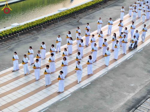 ภาพ No.320796:วันเสาร์ที่ 11 เมษายน พ.ศ.2569 พิธีเวียนประทักษิณ พิธีวันทาเจดีย์ โครงการอุปสมบทหมู่ บูชาธรรมหลวงพ่อธัมมชโย พ.ศ.2569 โครงการอุปสมบทหมู่ธรรมทายาท ระดับอุดมศึกษา รุ่น 53 (ภาคฤดูร้อน) ณ วัดพระธรรมกาย ปทุมธานี