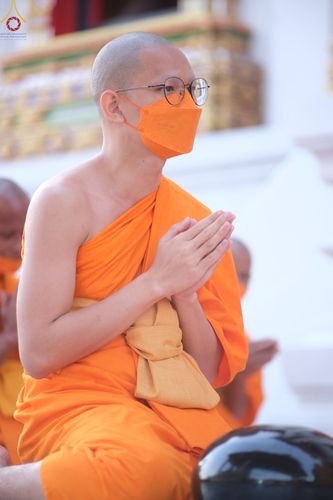 ภาพ No.73534:พิธีตักบาตรพระธรรมยาตราฯ ในโครงการธรรมยาตรากตัญญูบูชา มหาปูชนียาจารย์ พระมงคลเทพมุนี(สด จนฺทสโร) พระผู้ปราบมาร ปีที่ 11 ณ อนุสรณ์สถานลำดับที่ 4 สถานที่เกิดด้วยกายธรรม วัดโบสถ์ (บน) บางคูเวียง อ.บางกรวย จ.นนทบุรี วันที่ 22 มกราคม พ.ศ. 2566