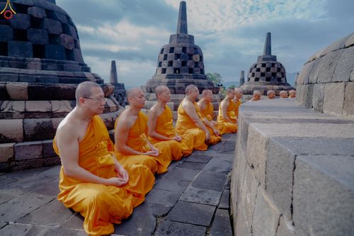 ภาพ No.331246:วันที่ 29 พฤษภาคม พ.ศ.2569 MBMI Tangerang (Majelis Agama Buddha Mahanikaya)  ได้มีการเตรียมงานเพื่อจัดงานวิสาขบูชานานาชาติ (ภาพชุดที่ 2)