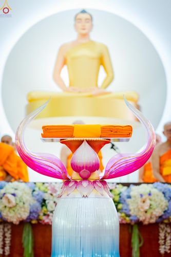 ภาพ No.331660:วันพุธที่ ๓ มิถุนายน พ.ศ.๒๕๖๙ พิธีทอดผ้าป่า ปฏิบัติธรรมกลั่นแผ่นดิน พิธีโปรยรัตนชาติ  และ พิธีตอกเสาเข็ม มงคลต้นแรก สถาปนา "องค์พระเจดีย์เพื่อสร้างสันติภาพโลก"  องค์แรก ครั้งแรกของลำปาง ประตูสู่ภาคเหนือ  ณ ศูนย์ปฏิบัติธรรมเถินเทิดธรรม อ.เถิน จ.ลำปาง