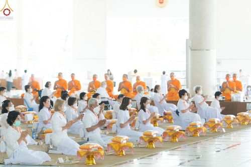 ภาพ No.72789:พิธีเจริญพระพุทธมนต์ และถวายภัตตาหารเป็นสังฆทาน เนื่องในวันคล้ายวันเกิด ครบรอบ 114 ปี คุณยายอาจารย์มหารัตนอุบาสิกาจันทร์ ขนนกยูง วันที่ 19 มกราคม พ.ศ. 2566 ณ หอฉันคุณยายอาจารย์ฯ วัดพระธรรมกาย จ.ปทุมธานี