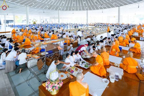 ภาพ No.64886:พิธีบุพเปตพลี ครั้งที่ 129 เพื่ออุทิศบุญกุศลแด่บรรพบุรุษผู้ล่วงลับ วันที่ 23 พฤศจิกายน พ.ศ. 2565 ณ วัดพระธรรมกาย